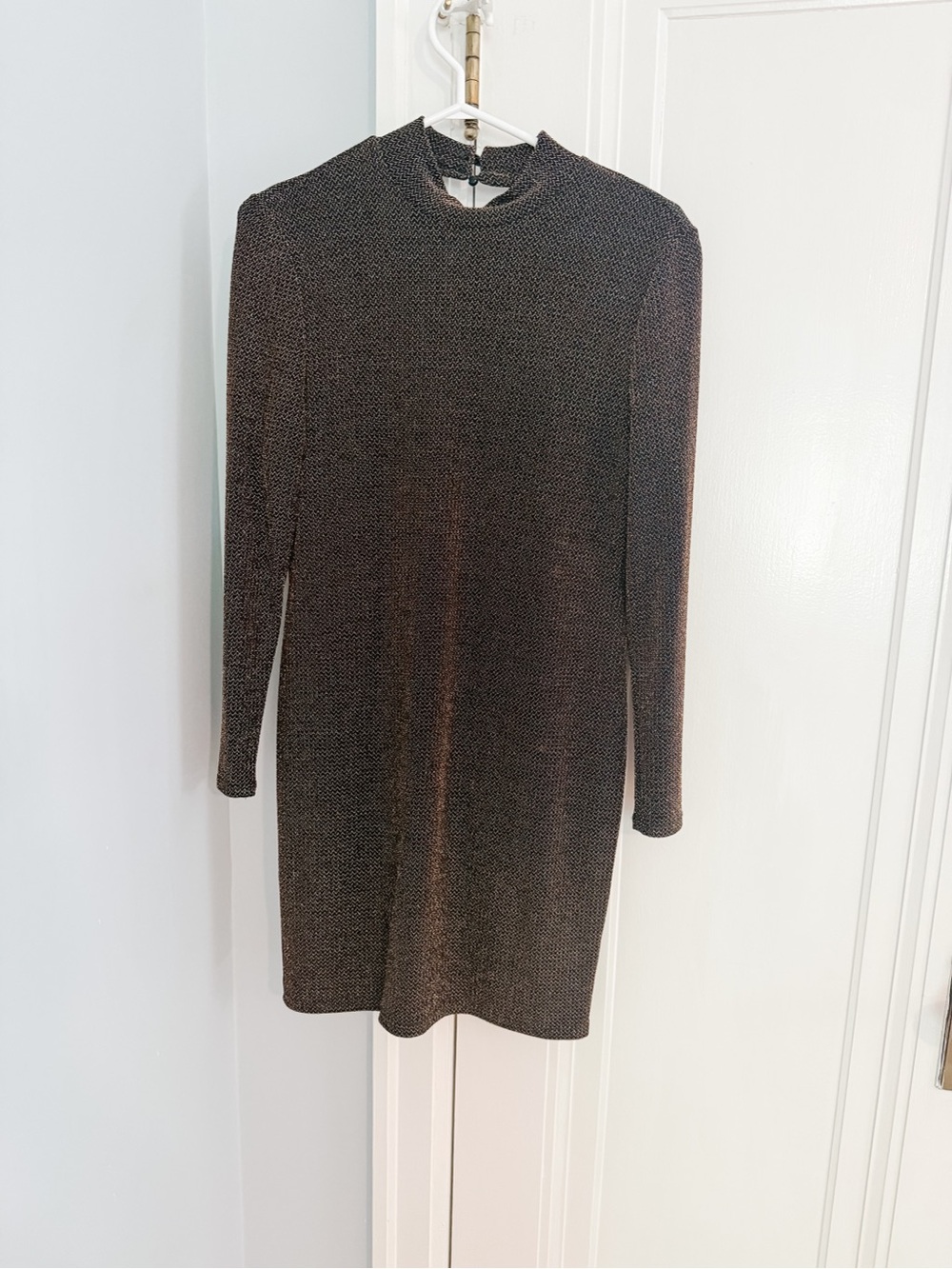 Long Sleeve Knit sparkle Dress in Black-Brown